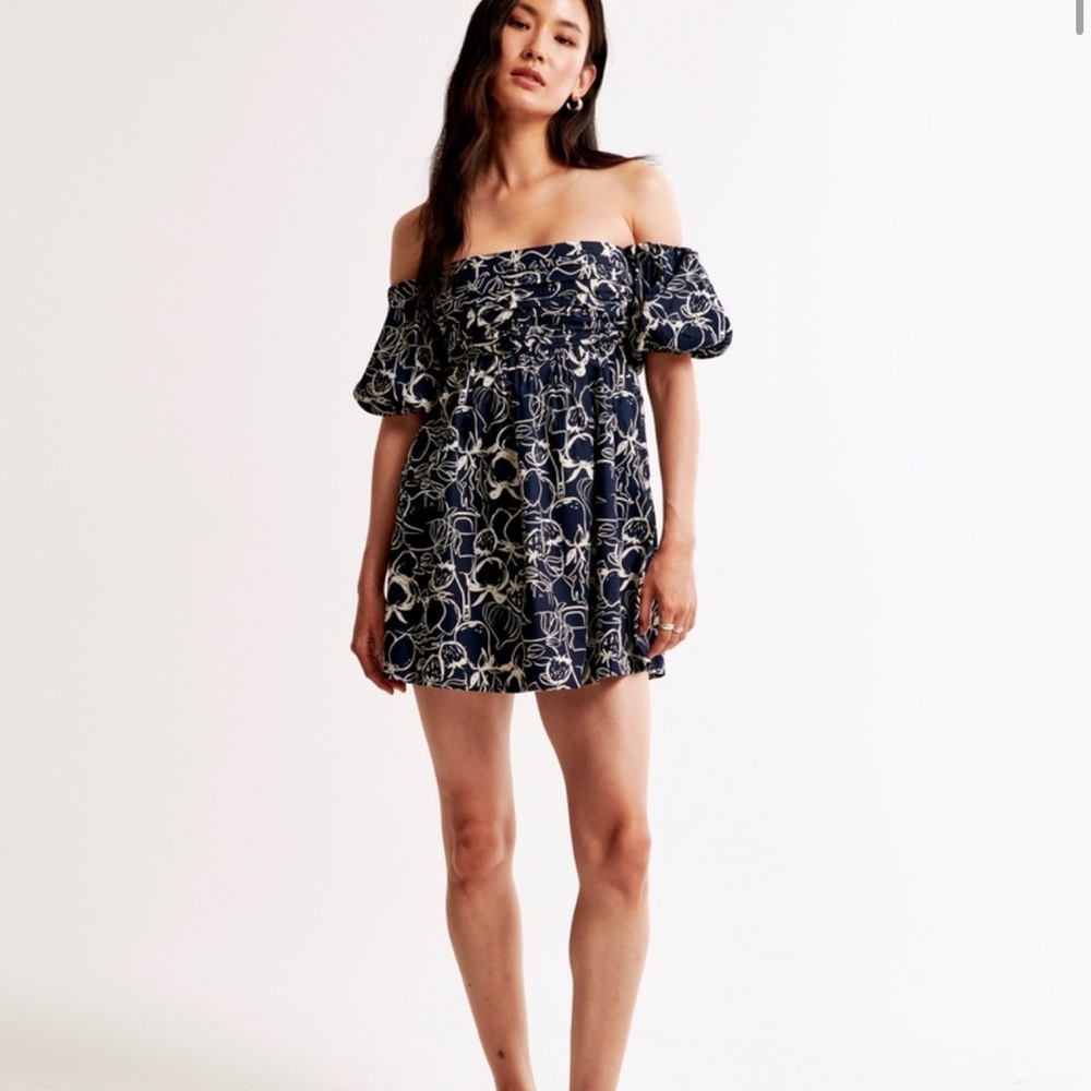 Cute Abercrombie Off-Shoulder Skort Dress